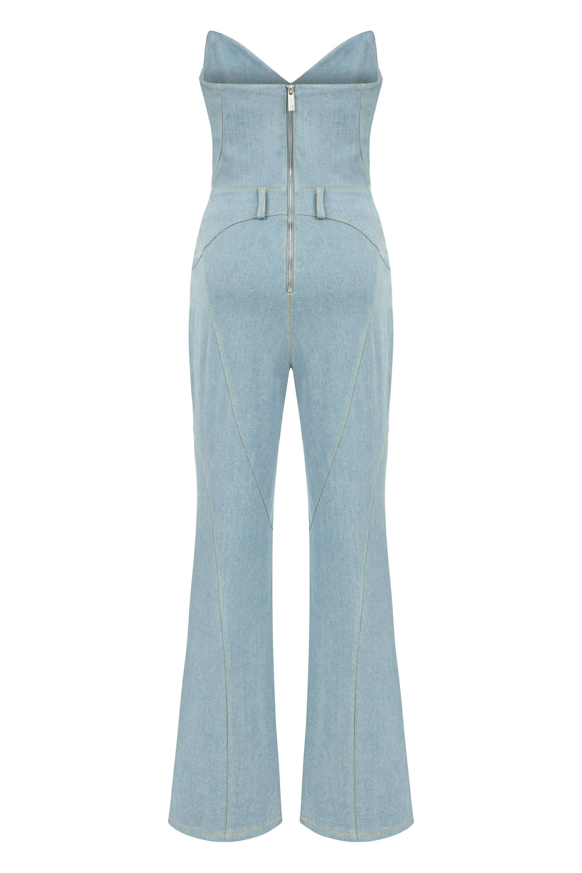 JENDUE fashionable light blue denim flare jumpsuit: strapless, with a comfortable wide-leg fit.