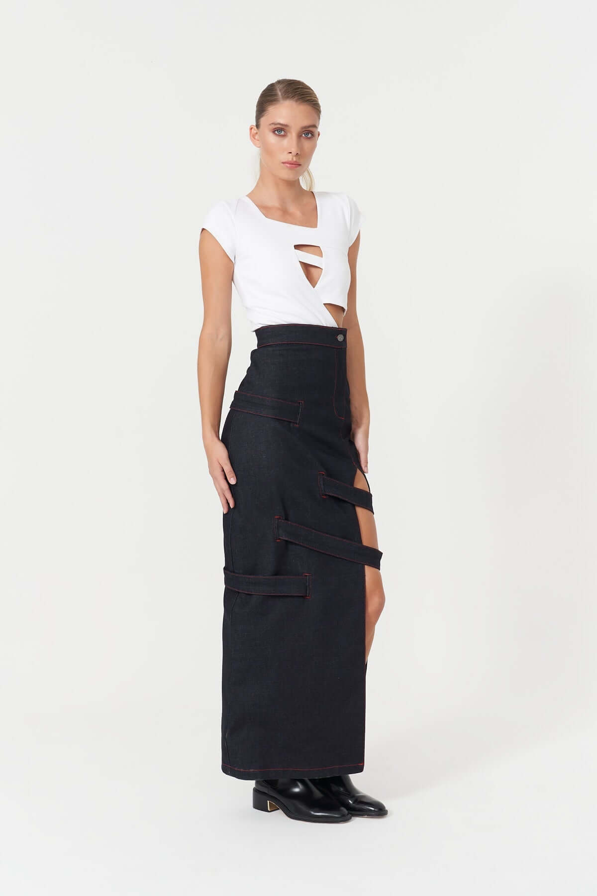 JENDUE's "Davidson" blue maxi skirt, offering a modern look with functional elements.